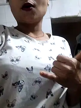 Hot-Pooja25 online show from September 30, 2025, 4:06 am