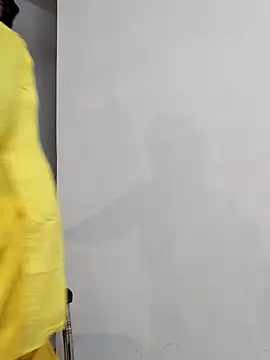 Hot-Pooja25 online show from March 26, 2026, 5:57 am