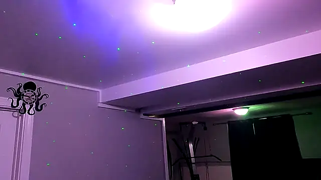 Snapshot of Mickelangello75 chatting on October 14, 2025, 1:12 pm Mickelangello75 online show from October 14, 2025, 1:12 pm