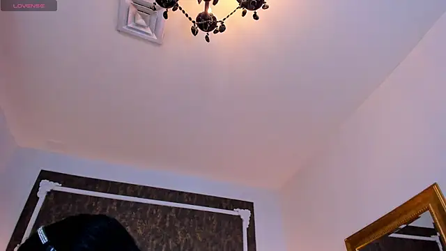 SharonBonet online show from October 27, 2025, 1:59 pm