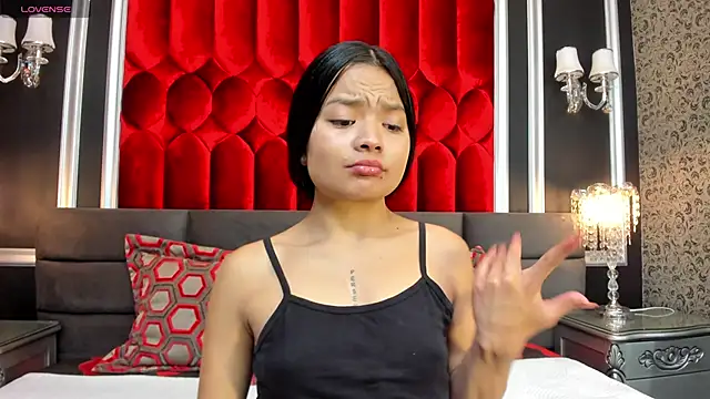 SharonBonet online show from December 16, 2025, 11:15 am