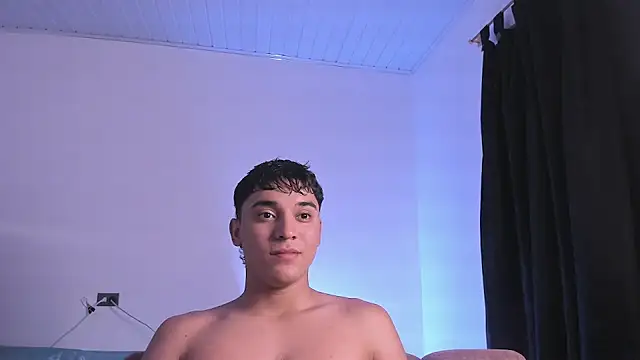 Austin Cardieff  online show from October 25, 2025, 2:41 am