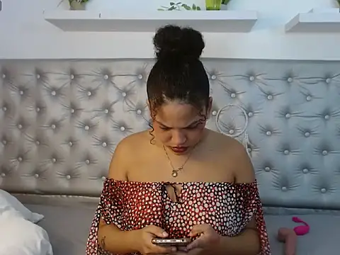 Snapshot of lulu_lovee chatting on October 24, 2025, 3:36 am lulu lovee online show from October 24, 2025, 3:36 am