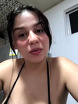 Snapshot of Daniela-rosee chatting on September 28, 2025, 12:16 am Daniela-rosee online show from September 28, 2025, 12:16 am