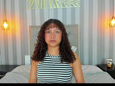 Sofiapassionne online show from June 4, 2026, 1:50 pm