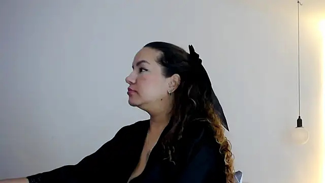 Snapshot of Dulce__Lovee chatting on September 13, 2025, 1:33 pm Dulce Lovee online show from September 13, 2025, 1:33 pm