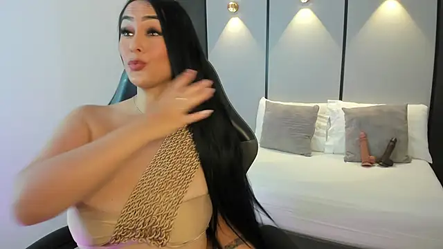 Snapshot of ashly_moonn chatting on June 11, 2026, 12:58 pm ashly moonn online show from June 11, 2026, 12:58 pm