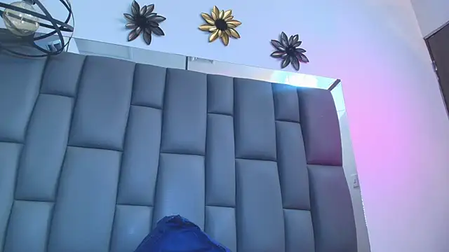 kissme luna online show from January 9, 2026, 7:04 pm