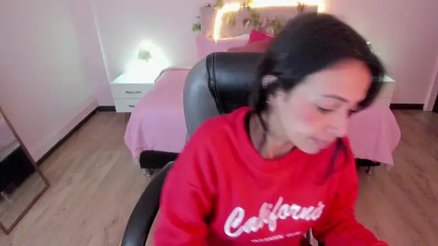Snapshot of Mariam_Lopez__ chatting on June 17, 2026, 3:09 am Mariam Lopez online show from June 17, 2026, 3:09 am