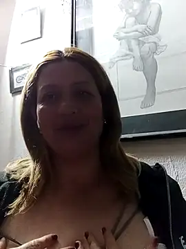 Snapshot of ROOMIINA chatting on November 19, 2025, 12:43 am ROOMIINA online show from November 19, 2025, 12:43 am