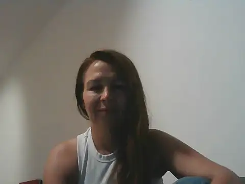 Avelinii online show from May 14, 2026, 7:42 pm