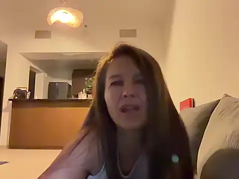 Avelinii online show from June 11, 2026, 7:56 pm
