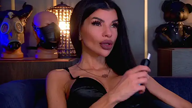 Snapshot of EleniaDevons chatting on May 10, 2026, 10:42 am EleniaDevons online show from May 10, 2026, 10:42 am