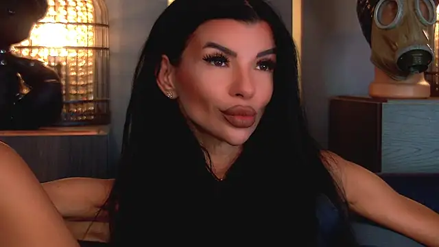 Snapshot of EleniaDevons chatting on July 24, 2026, 9:07 am EleniaDevons online show from July 24, 2026, 9:07 am