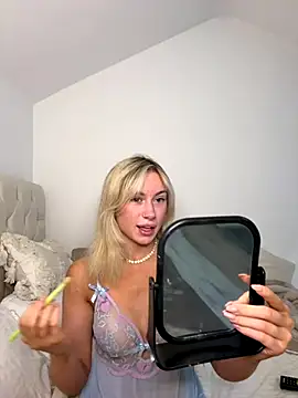 Snapshot of SexySaraxxoo chatting on September 29, 2025, 2:11 pm SexySaraxxoo online show from September 29, 2025, 2:11 pm