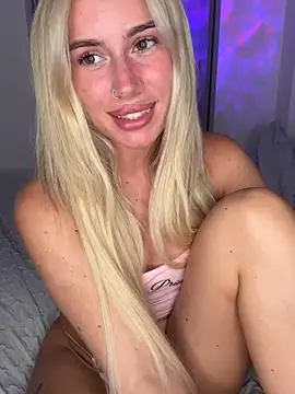 SexySaraxxoo online show from June 2, 2026, 11:18 pm