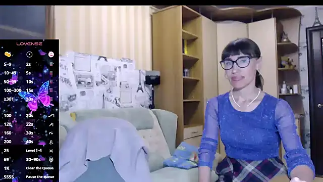 Snapshot of Two_Sisters chatting on September 13, 2025, 11:43 am Two Sisters online show from September 13, 2025, 11:43 am