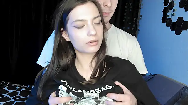 Sugarpeaach online show from October 31, 2025, 3:24 pm