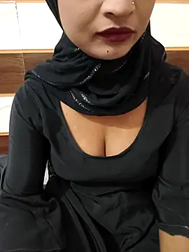 Itz Mayra  online show from November 6, 2025, 6:47 am