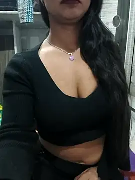 Itz Mayra  online show from November 15, 2025, 6:15 pm