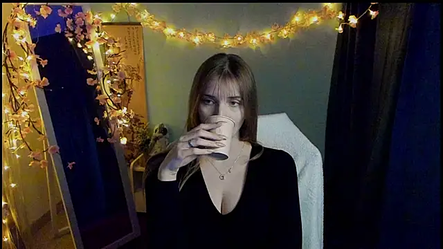 NeyliDream online show from March 7, 2026, 1:52 pm