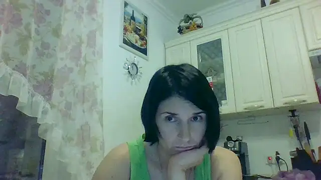 Snapshot of Zorayyaa chatting on July 7, 2026, 8:02 pm Zorayyaa online show from July 7, 2026, 8:02 pm