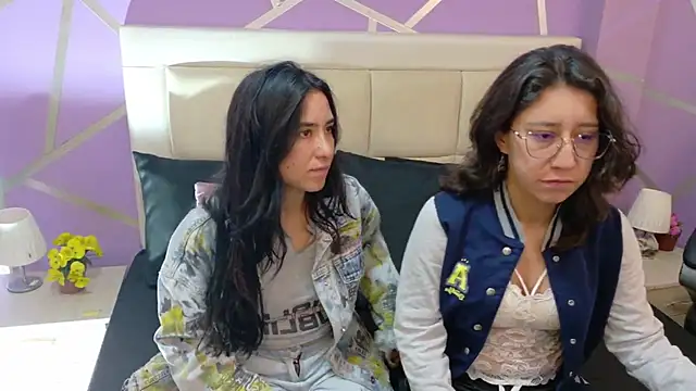 jupiterysaturno online show from November 25, 2025, 8:09 pm