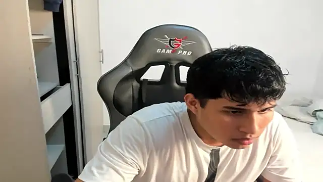 jhony dickm online show from September 25, 2025, 4:49 am