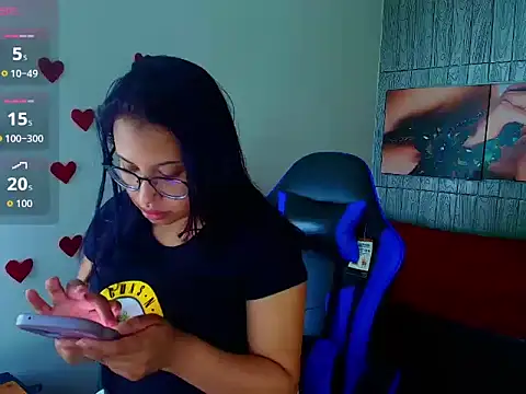 susan mooree online show from February 16, 2026, 8:27 pm