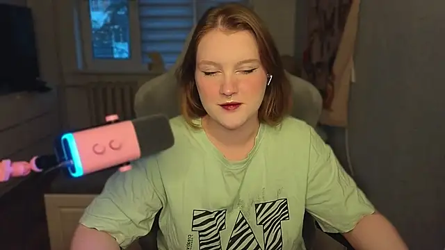 OliviaBlade online show from October 2, 2025, 1:29 pm