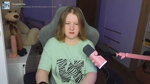 OliviaBlade online show from November 1, 2025, 1:46 pm