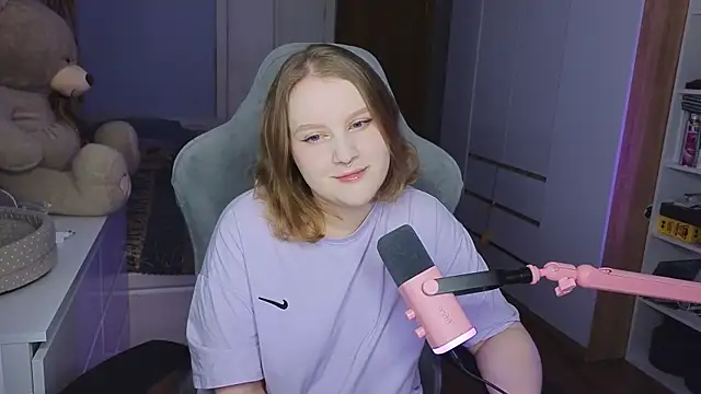 OliviaBlade online show from November 2, 2025, 1:24 pm