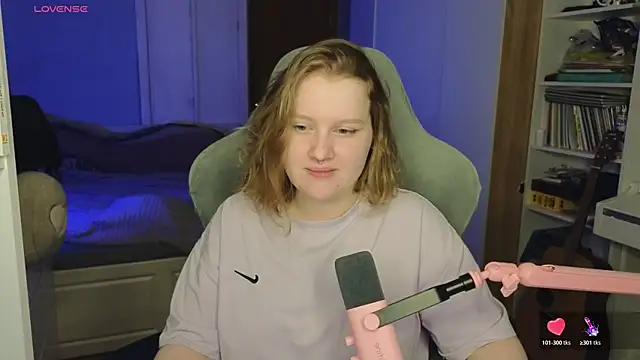 OliviaBlade online show from November 22, 2025, 2:16 pm