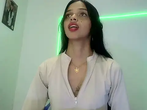 lucy babyy online show from September 29, 2025, 3:28 pm