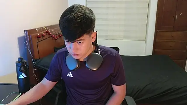 Snapshot of tightncuteass chatting on November 21, 2025, 11:36 pm tightncuteass online show from November 21, 2025, 11:36 pm