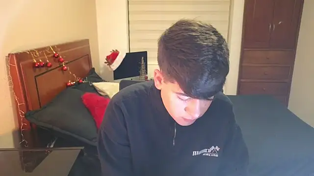 Snapshot of tightncuteass chatting on November 27, 2025, 12:35 am tightncuteass online show from November 27, 2025, 12:35 am