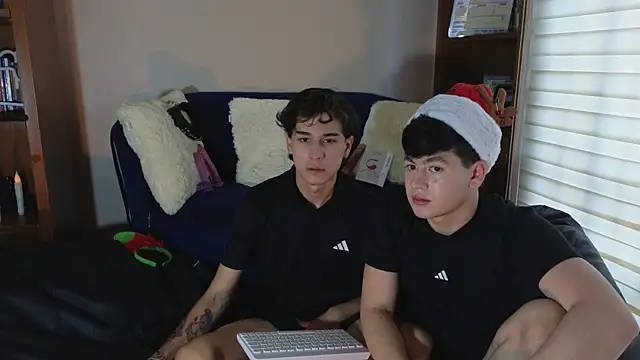 Snapshot of tightncuteass chatting on December 15, 2025, 9:41 pm tightncuteass online show from December 15, 2025, 9:41 pm