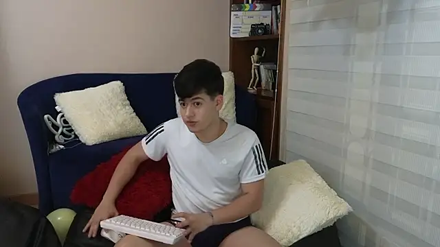 Snapshot of tightncuteass chatting on February 5, 2026, 11:53 pm tightncuteass online show from February 5, 2026, 11:53 pm