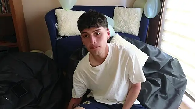 Snapshot of tightncuteass chatting on February 9, 2026, 2:43 pm tightncuteass online show from February 9, 2026, 2:43 pm