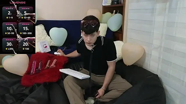 Snapshot of tightncuteass chatting on February 15, 2026, 12:18 am tightncuteass online show from February 15, 2026, 12:18 am