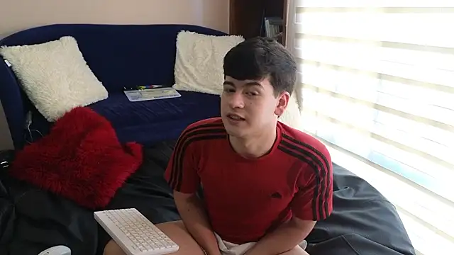 Snapshot of tightncuteass chatting on February 27, 2026, 7:47 pm tightncuteass online show from February 27, 2026, 7:47 pm