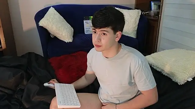 Snapshot of tightncuteass chatting on March 1, 2026, 2:24 am tightncuteass online show from March 1, 2026, 2:24 am