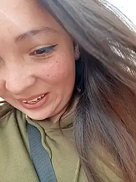 Snapshot of Lunna_azul chatting on September 19, 2025, 2:40 pm Lunna azul online show from September 19, 2025, 2:40 pm