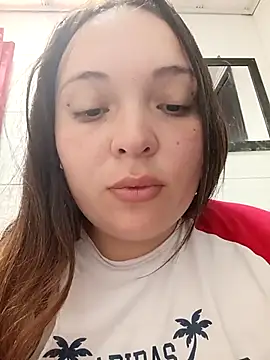 Snapshot of Lunna_azul chatting on October 5, 2025, 5:22 pm Lunna azul online show from October 5, 2025, 5:22 pm