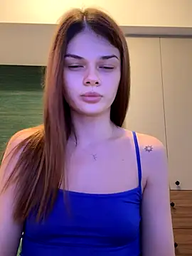 selenatress online show from September 26, 2025, 4:00 pm