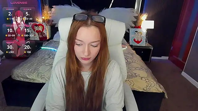 FoxyMayy online show from April 1, 2026, 1:41 pm