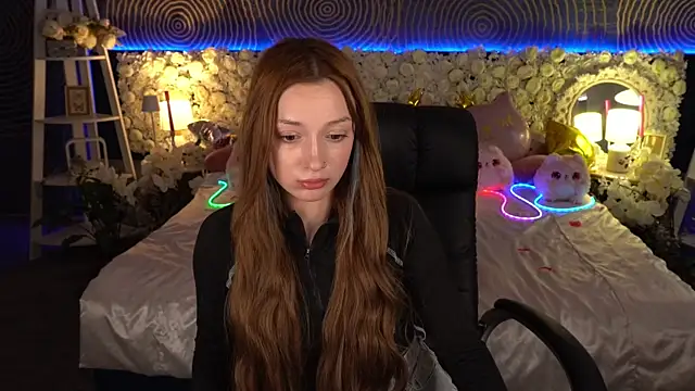 FoxyMayy online show from May 9, 2026, 12:54 pm