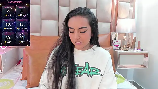 Leslie Bussh  online show from December 13, 2025, 7:53 pm