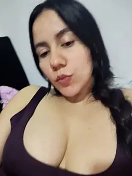 Snapshot of valen-sexx chatting on April 29, 2026, 3:54 am valen-sexx online show from April 29, 2026, 3:54 am