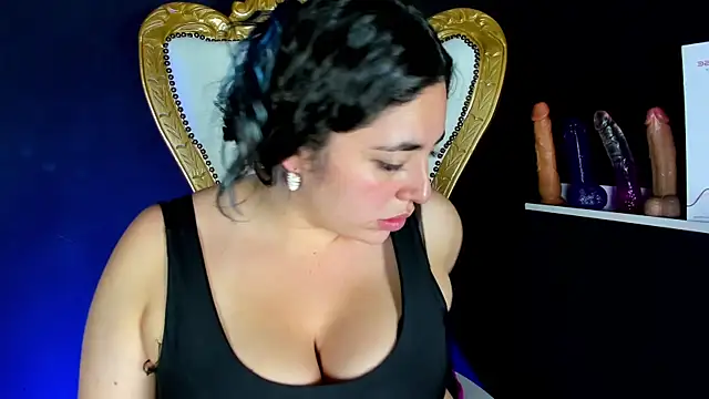 Bagiolett online show from November 7, 2025, 7:25 pm